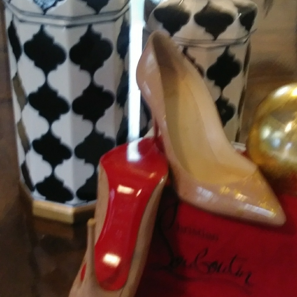 Authentic Christian Louboutin
Pump Pigalle Nude - Picture 3 of 7